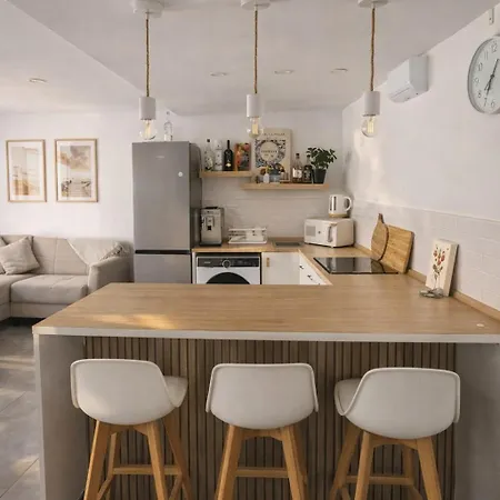 Loft With Private Pool In شقة